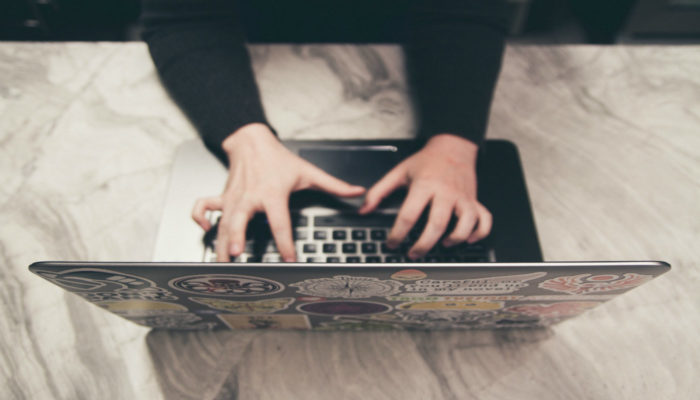 Como garantir mais acessos e vendas para sua loja virtual Como garantir mais acessos e vendas para sua loja virtual