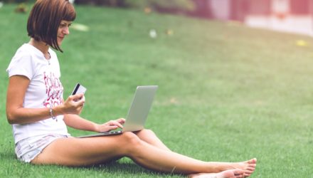 Recompra: 7 dicas para vender mais para os mesmos clientes Recompra: 7 dicas para vender mais para os mesmos clientes