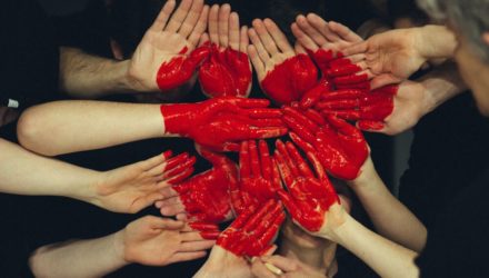 Emprendimientos que crecen en comunidad Emprendimientos que crecen en comunidad