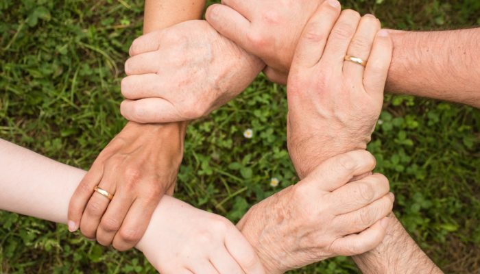 Emprendimientos que crecen en comunidad Emprendimientos que crecen en comunidad