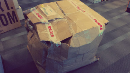 Imagem ilustrativa de: O que fazer em caso de embalagem danificada nos Correios?