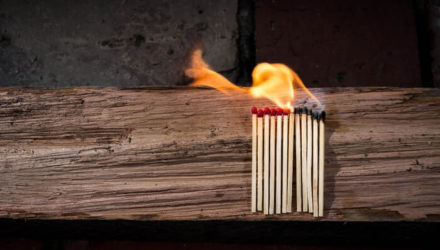 Imagem ilustrativa de: 10 principais objetos proibidos pelos Correios [+ como enviá-los?]