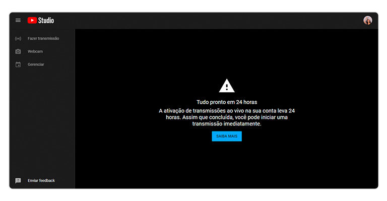 Captura de tela do YouTube Studio, em que a mensagem de que o recurso de live ainda não foi liberado é exibida
