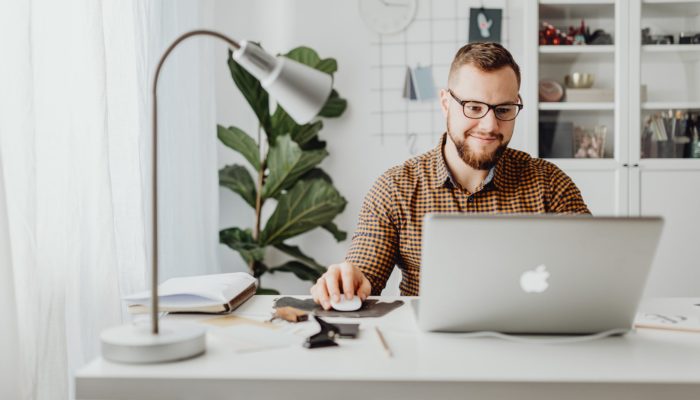 Plan de marketing: qué es y cómo hacerlo paso a paso Plan de marketing - portada