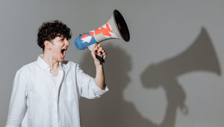 Imagem ilustrativa de: O que é voice commerce e como adotar essa estratégia?