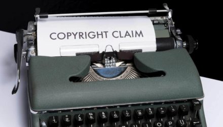 Imagem ilustrativa de: O que é copyright © e como funciona a lei dos direitos autorais?