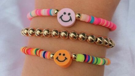 Imagem ilustrativa de: Fotos de pulseiras para vender: guia para tirar as melhores