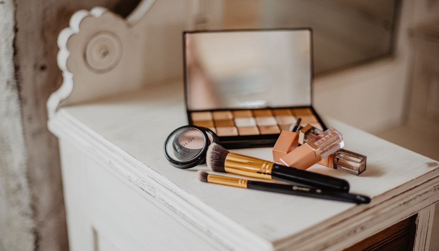 Seja o seu padrão de beleza ♥︎  Loja virtual de maquiagem, Fotos de  maquiagem, Loja de maquiagem