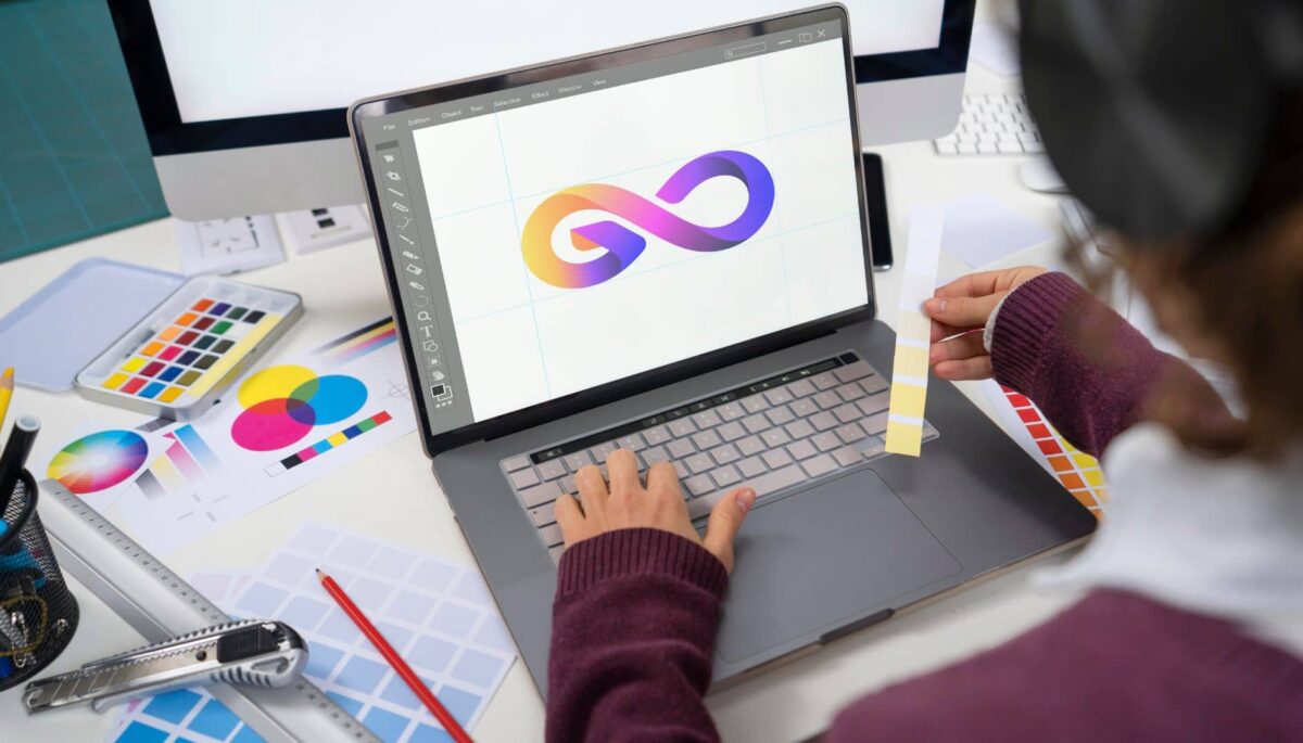 Cómo hacer un logo en Illustrator: 7 métodos creativos y diferentes