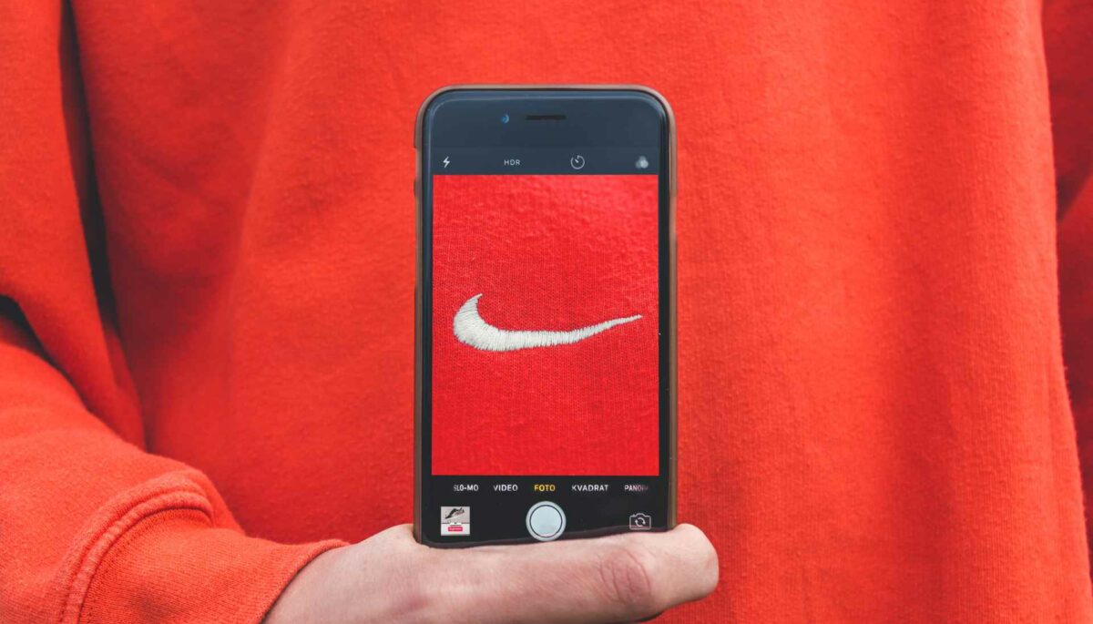 cómo crear una marca logo de Nike en celular