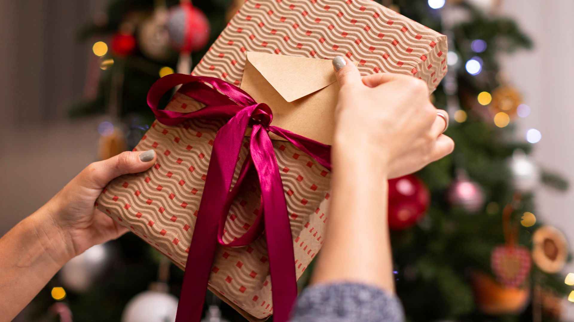 grado ideología Antología 75 regalos para clientes en Navidad ¡baratos y originales!