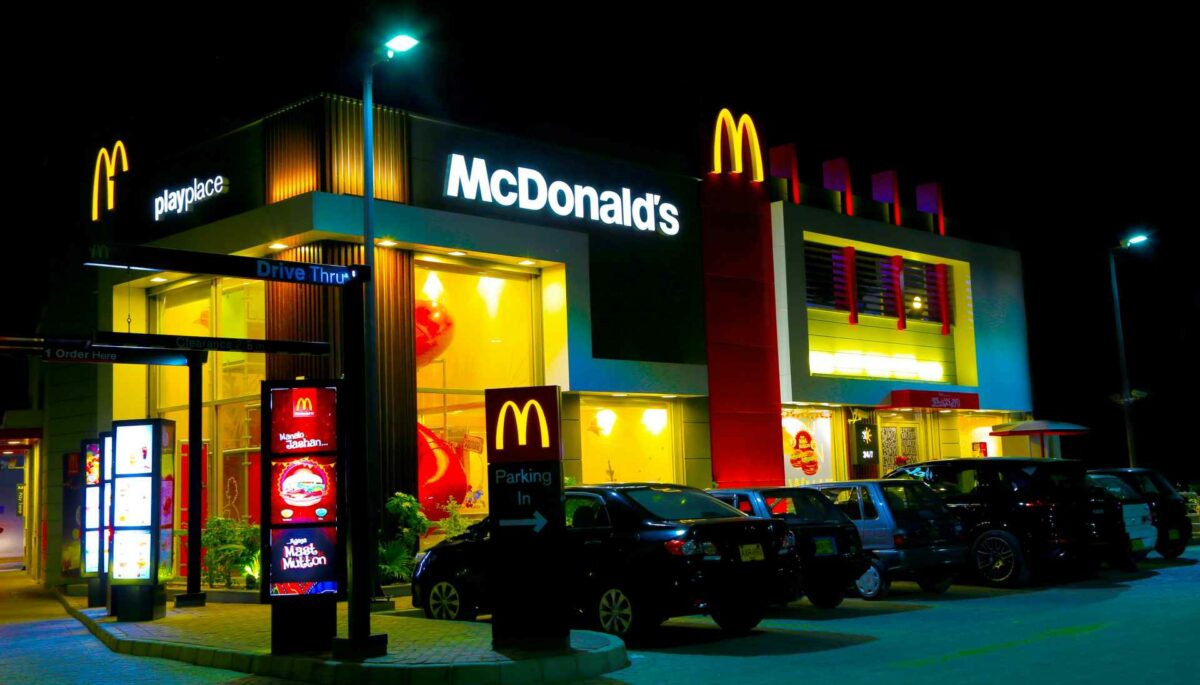 restarurante McDonalds como ejemplo de la identidad de marca