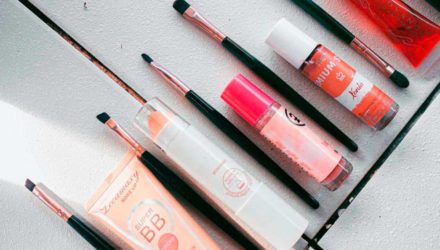 Imagem ilustrativa de: Revenda de cosméticos: como lucrar no segmento?