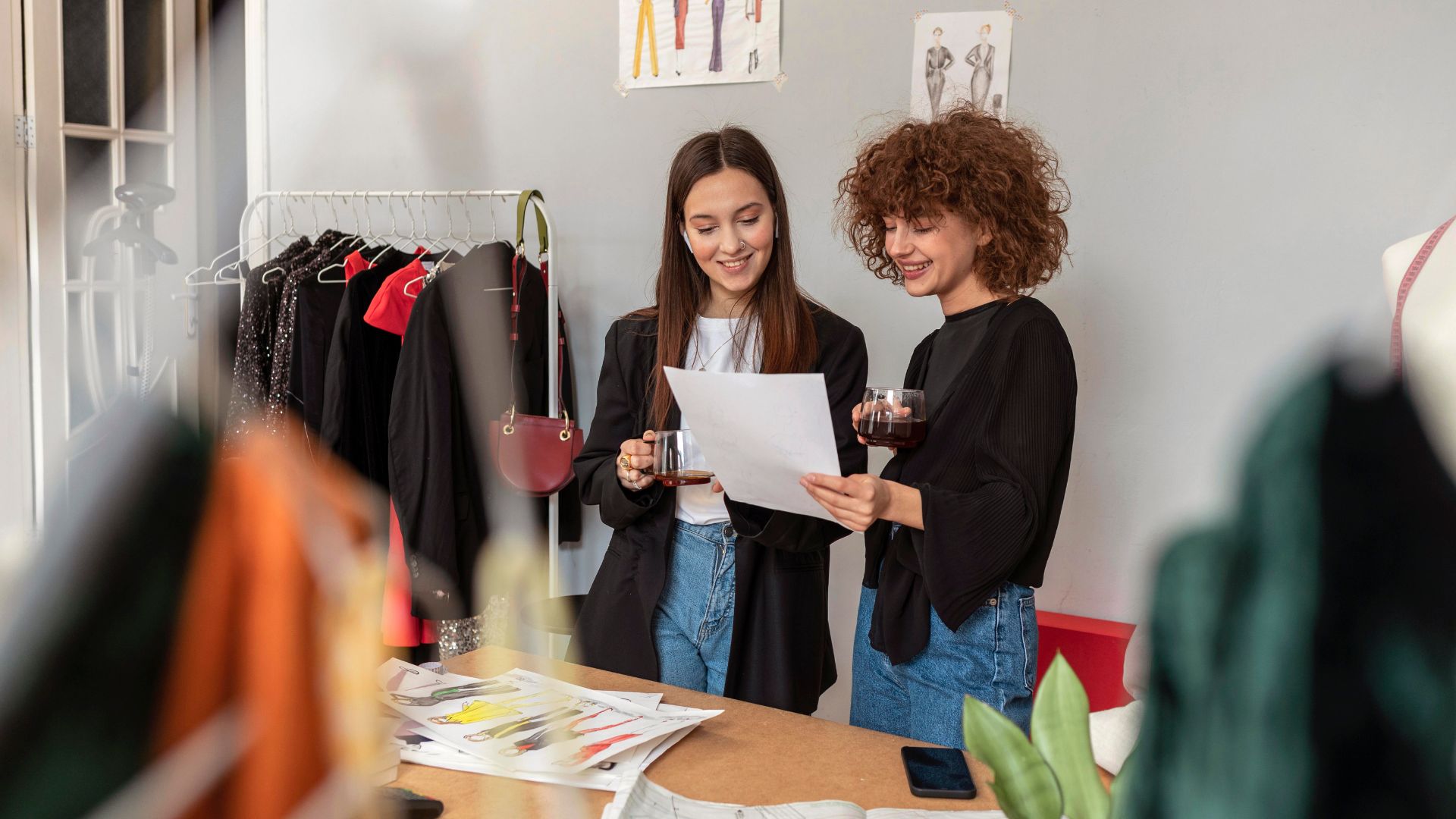 ¿Cómo emprender en Colombia: requisitos legales y financiamiento?