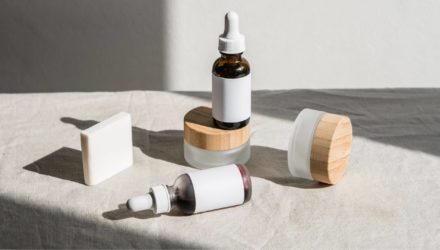 Imagen adjunta: ¿Qué permisos para vender cosméticos en México necesito para emprender?