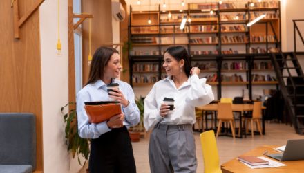 Imagen adjunta: Referencias comerciales: ¿cómo pedirlas y qué información solicitar?