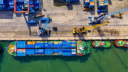 Imagen adjunta: Regulaciones y restricciones no arancelarias: qué son y sus tipos