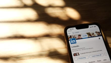 Imagem ilustrativa de: Como vender no LinkedIn? 9 técnicas para ter sucesso