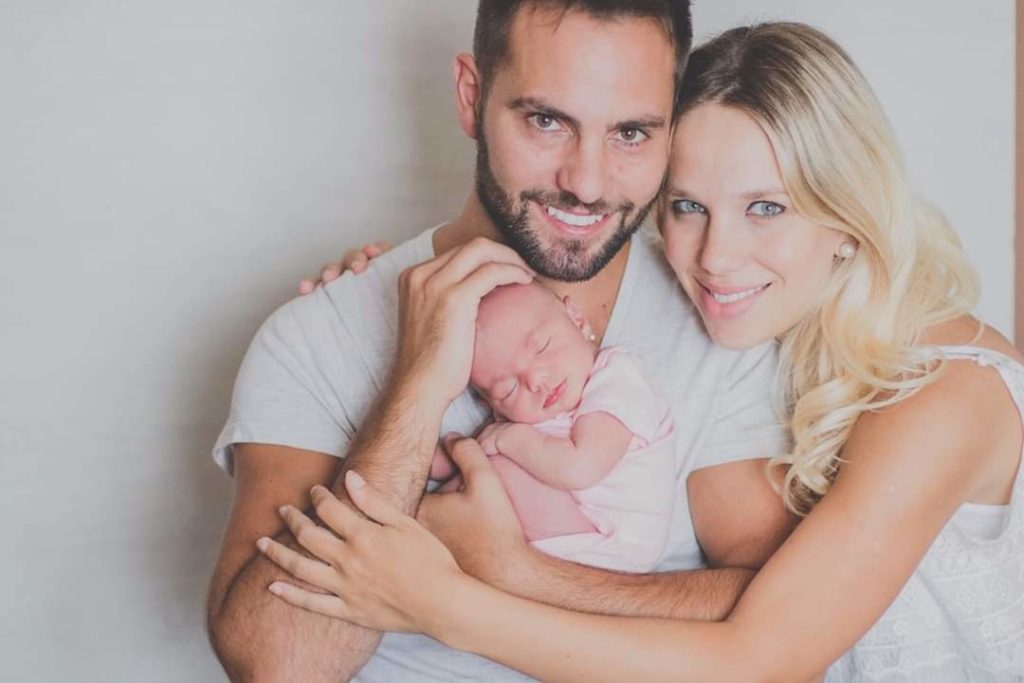 Paula y Leandro de Mini Ánima, la marca de bebés, que vende a través de Tiendanube.