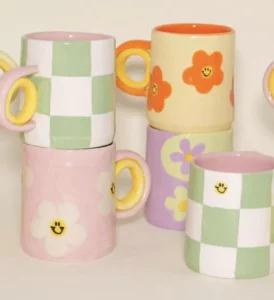 Exemplo de caneca de cerâmica 